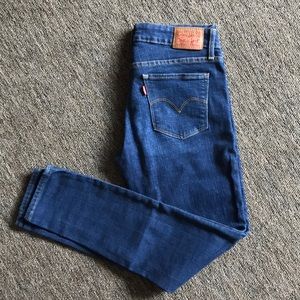 Levi’s 711 skinny jean